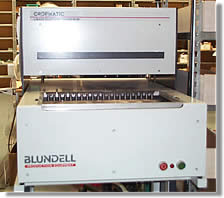 PCB leg cropping device